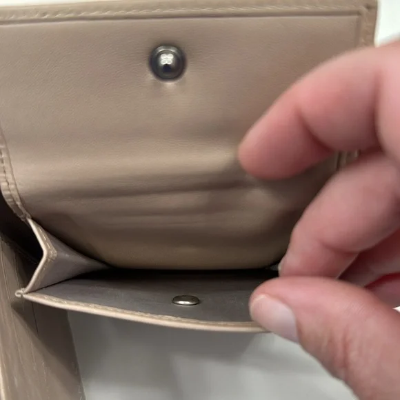 Chanel - Cloth Bifold wallet - great condition AUTHENTIC - Picture 6 of 15